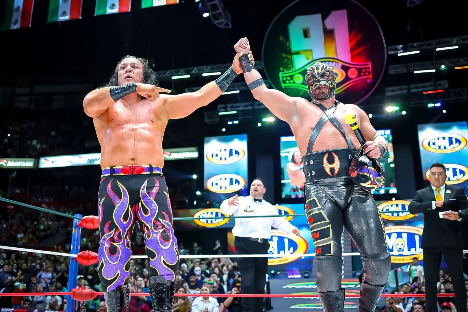 CMLL 91st Anniversario mask match